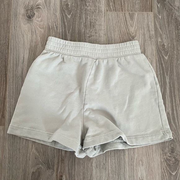 High waisted sweat shorts - Picture 2 of 6